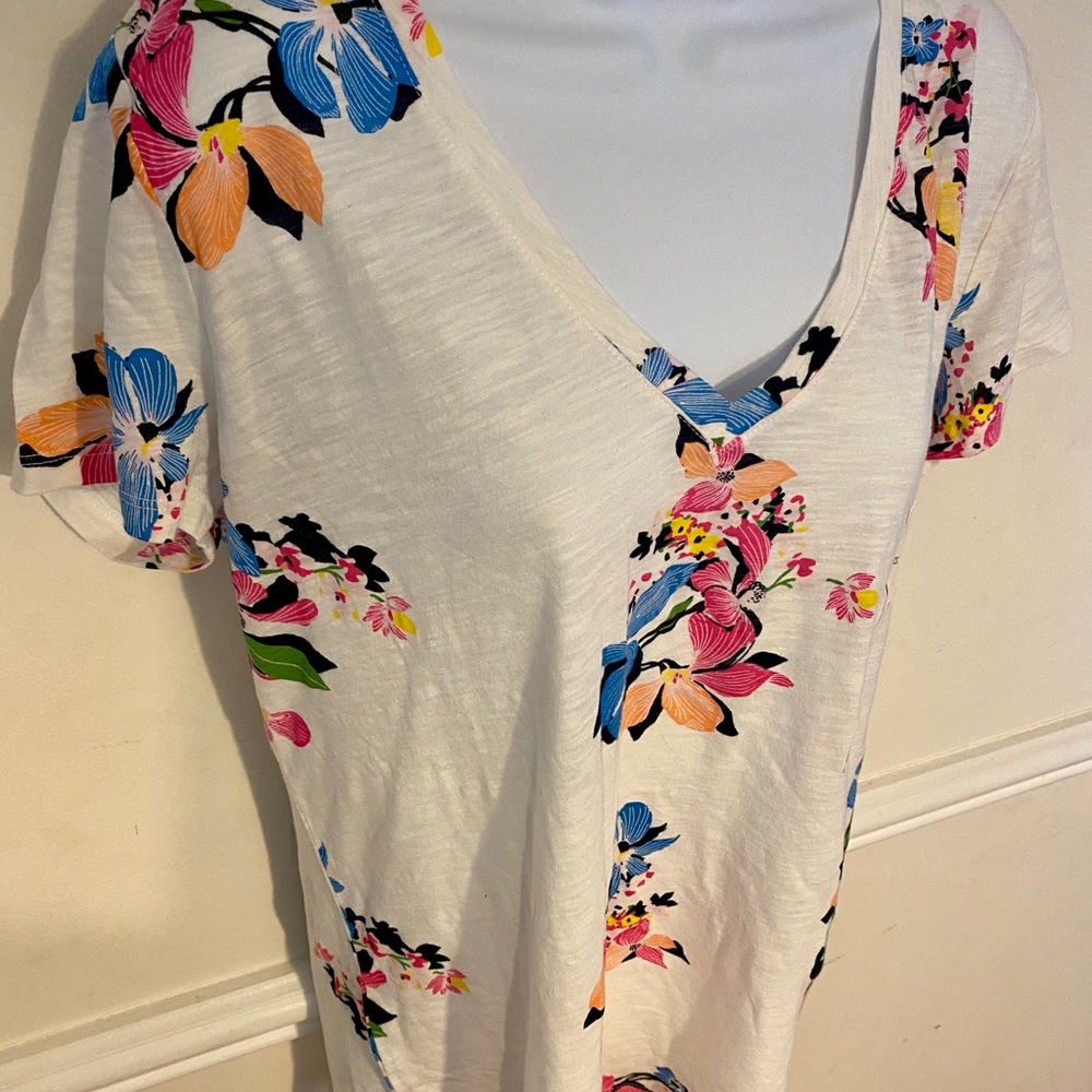 Tropical Floral V-Neck T-Shirt NWOT A New Day XXL
